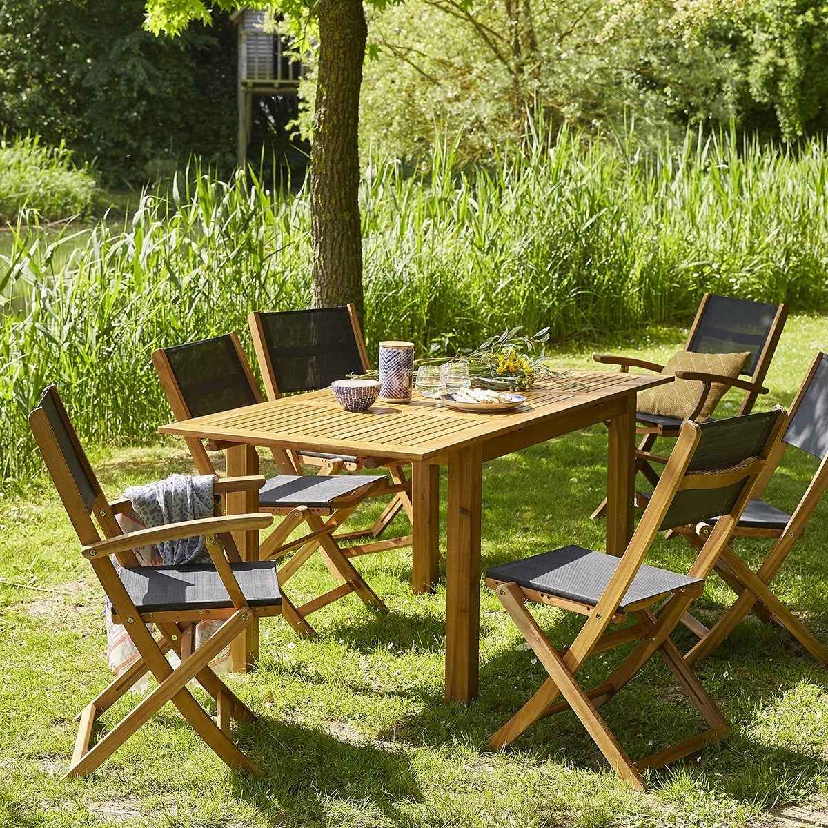 Fauteuil de jardin en acacia massif et textilène noir