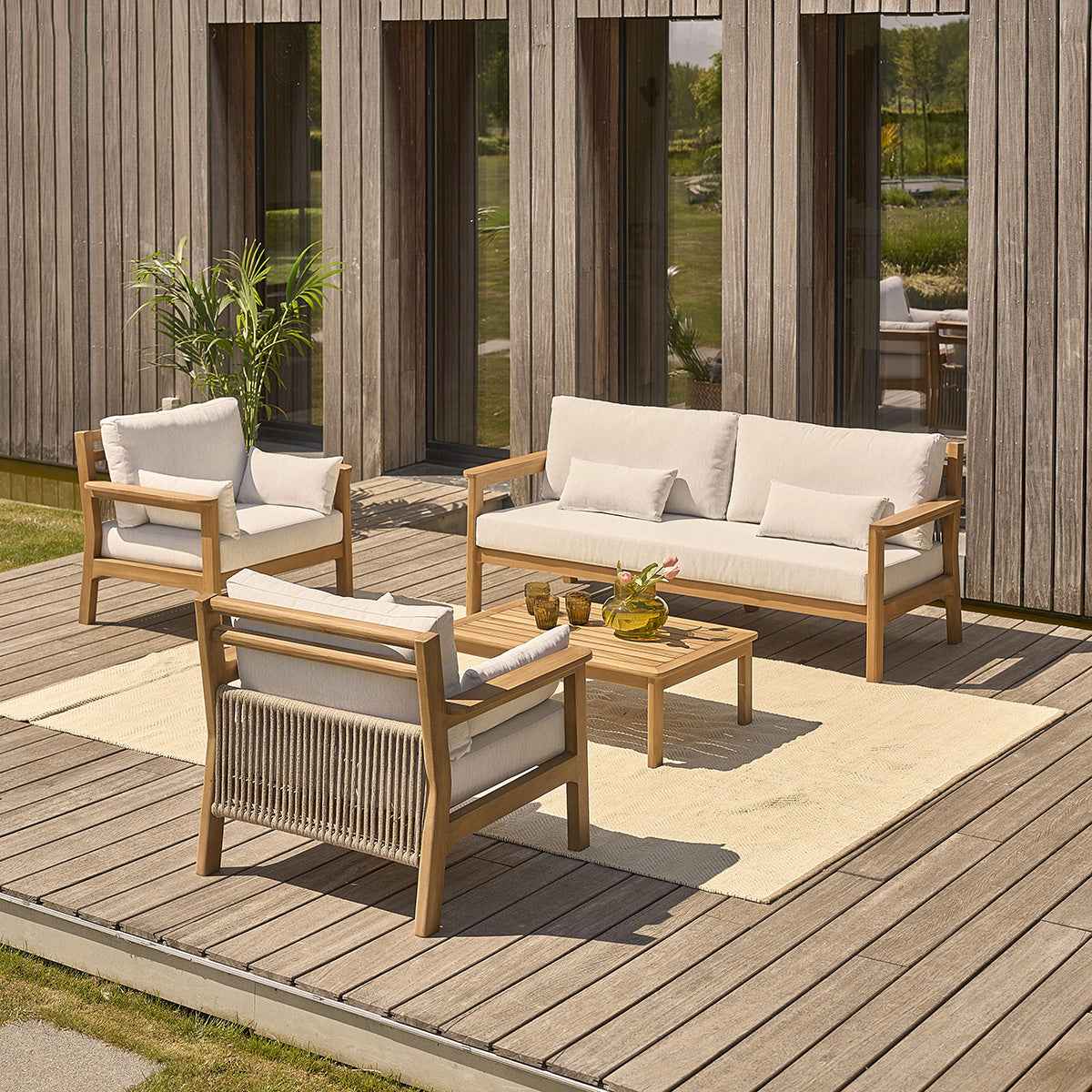 Fauteuil de jardin en teck massif avec coussins