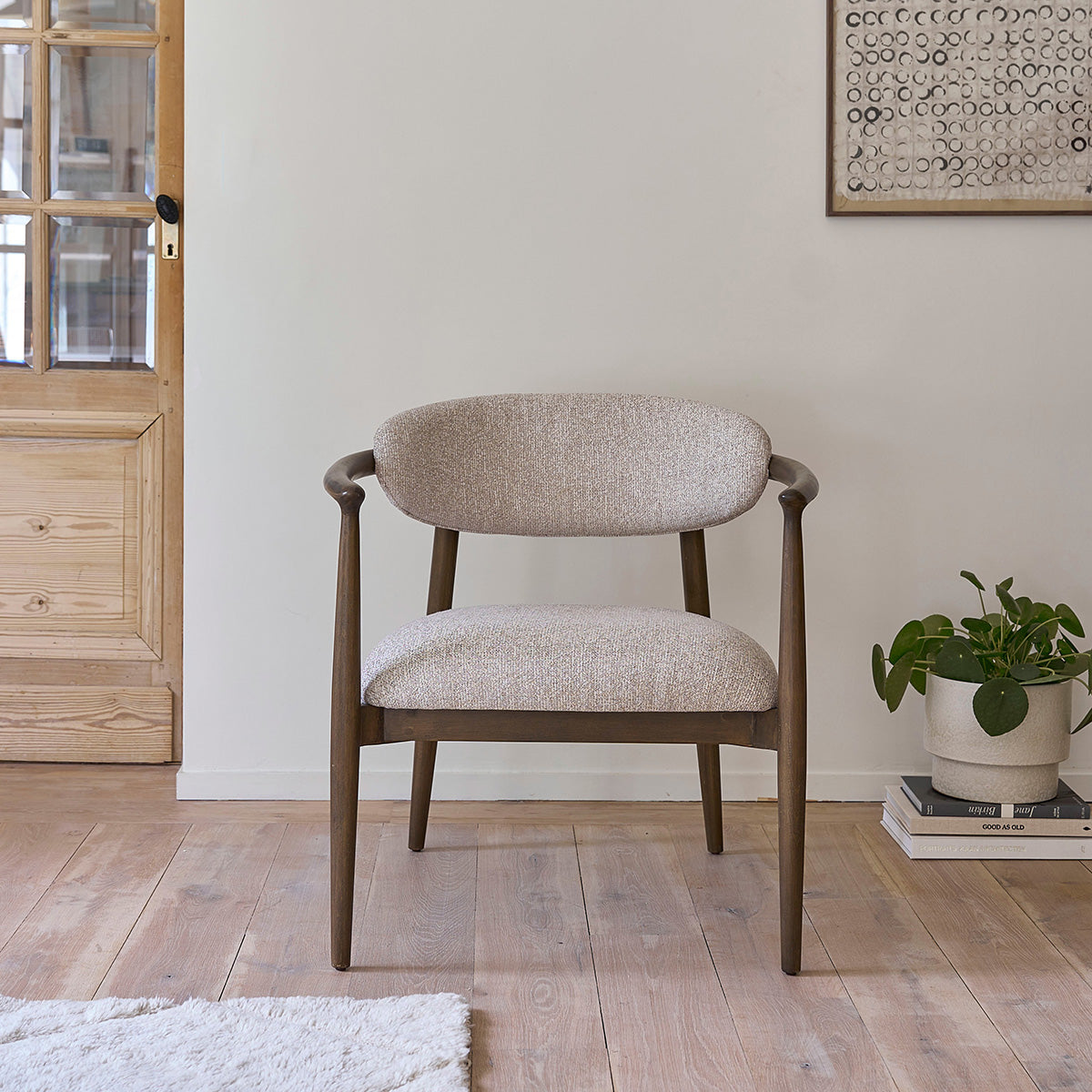 Fauteuil en bois massif et tissu texturé beige chiné - Le miroir.ma