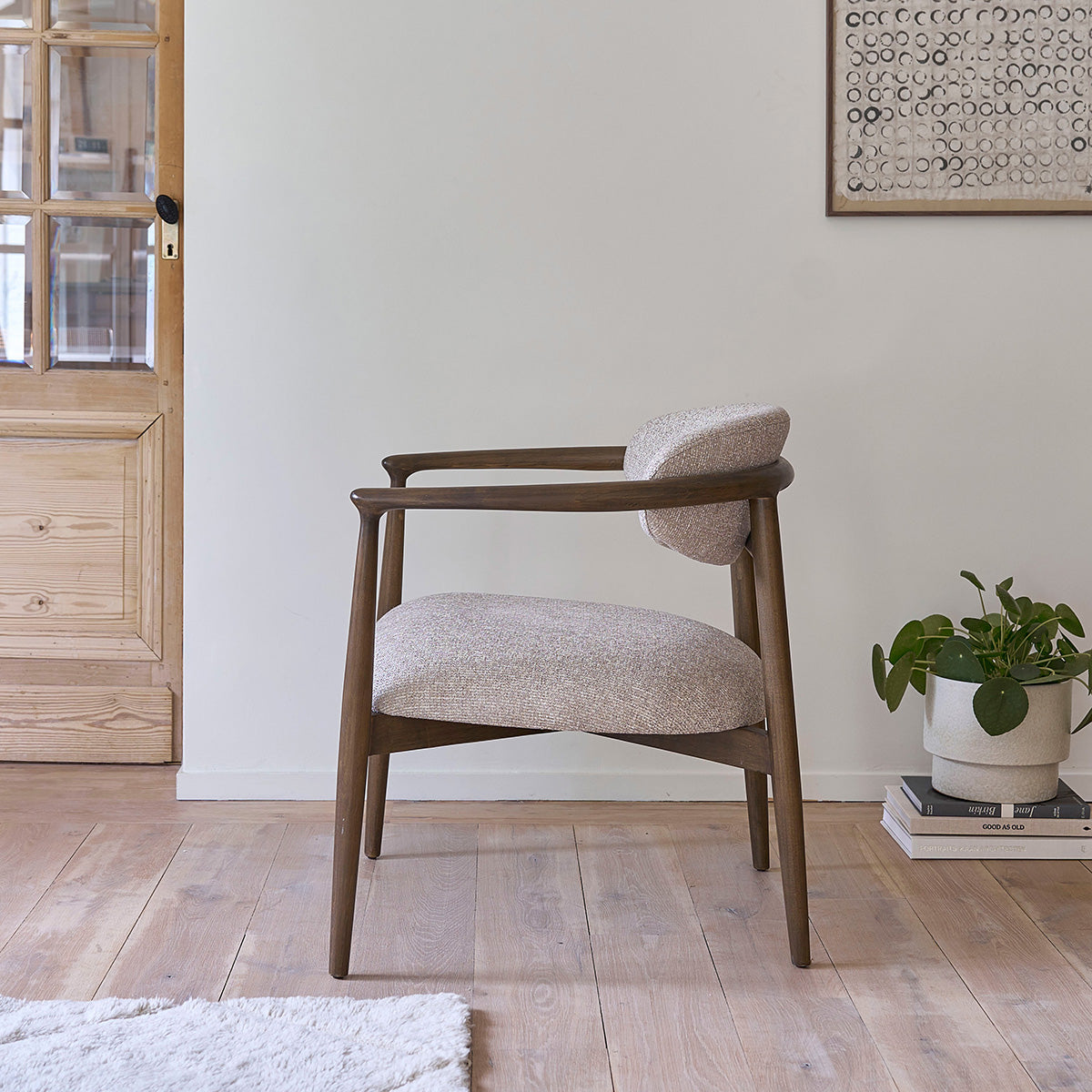 Fauteuil en bois massif et tissu texturé beige chiné - Le miroir.ma