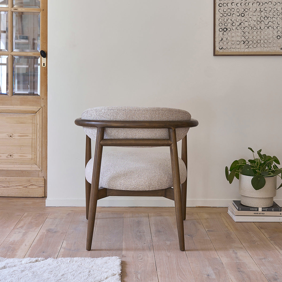 Fauteuil en bois massif et tissu texturé beige chiné - Le miroir.ma