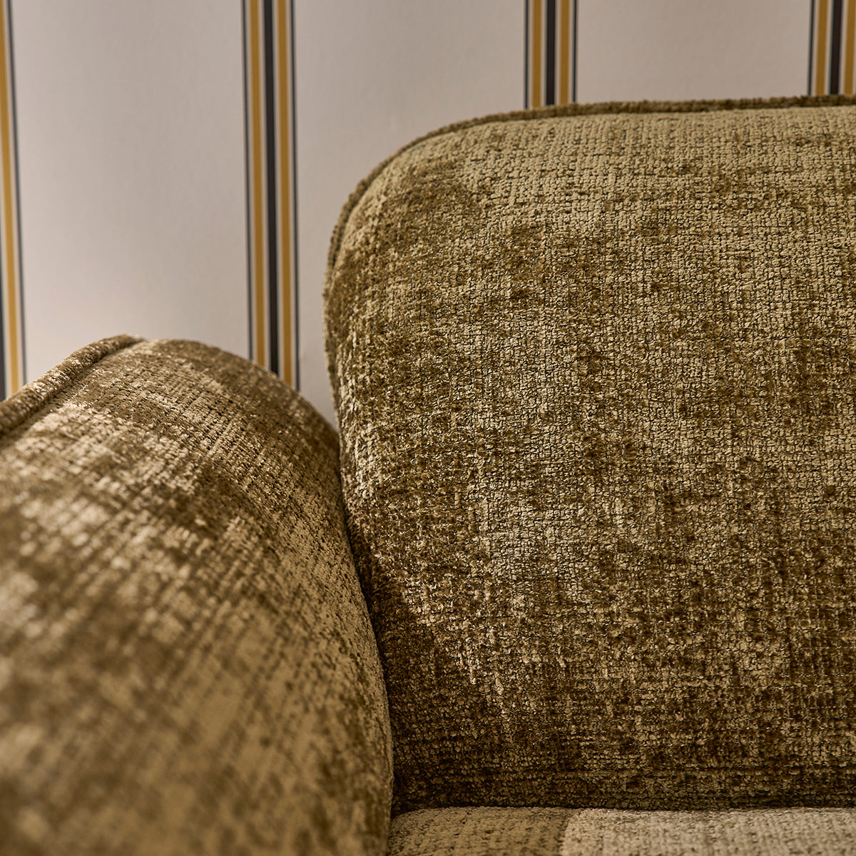 Canapé droit 3 places en velours texturé vert - Le miroir.ma