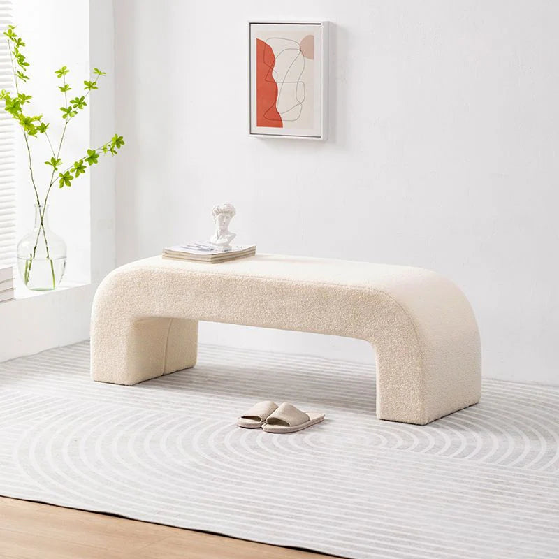 Canapé banc-tabouret en laine d’agneau douce