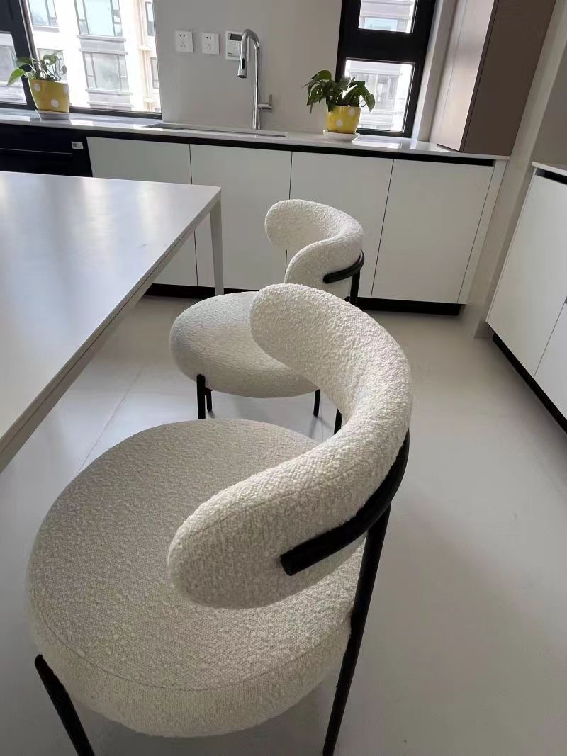 Chaise Elora en Métal Noir - The Miroir