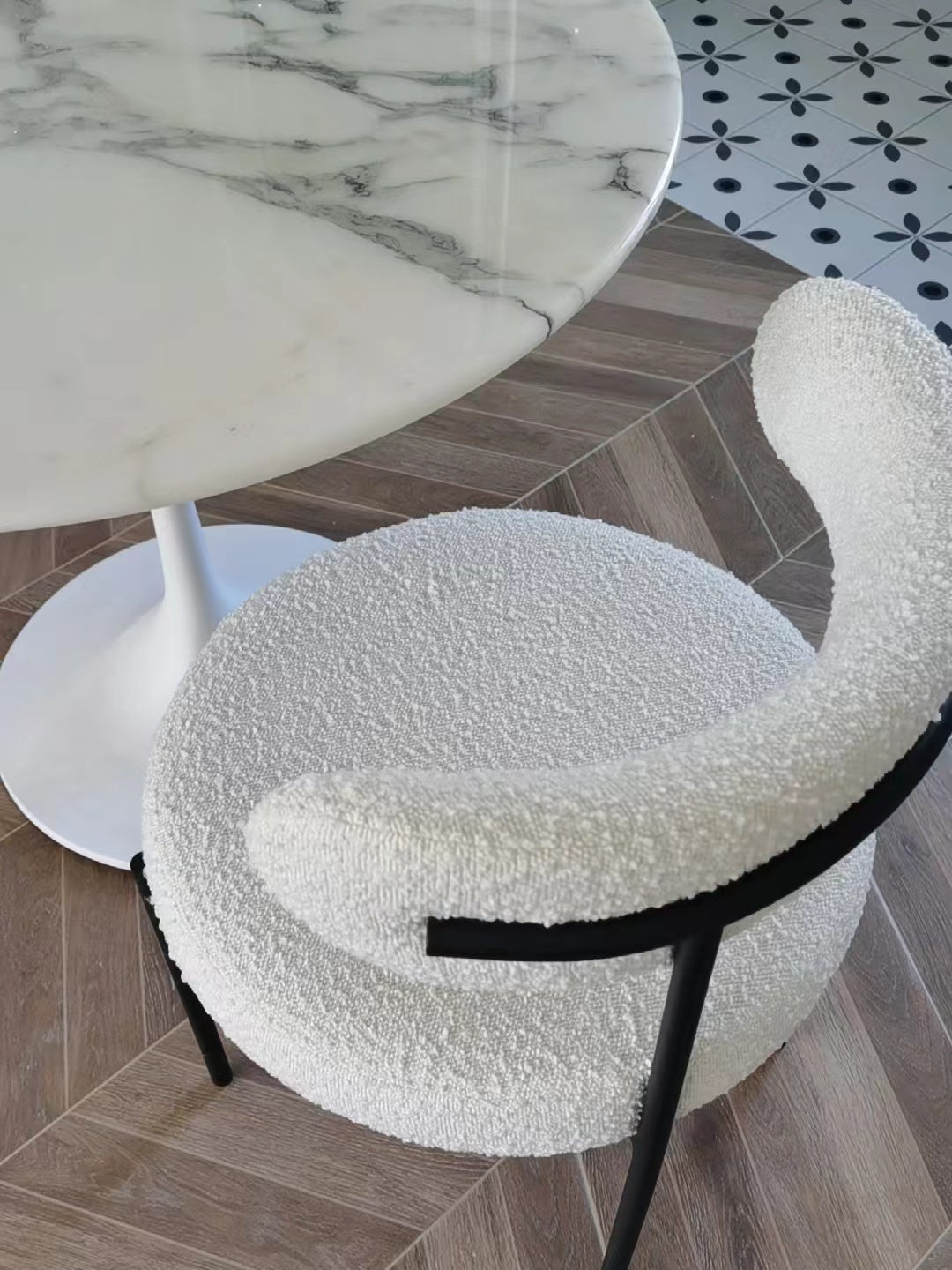 Chaise Elora en Métal Noir - The Miroir