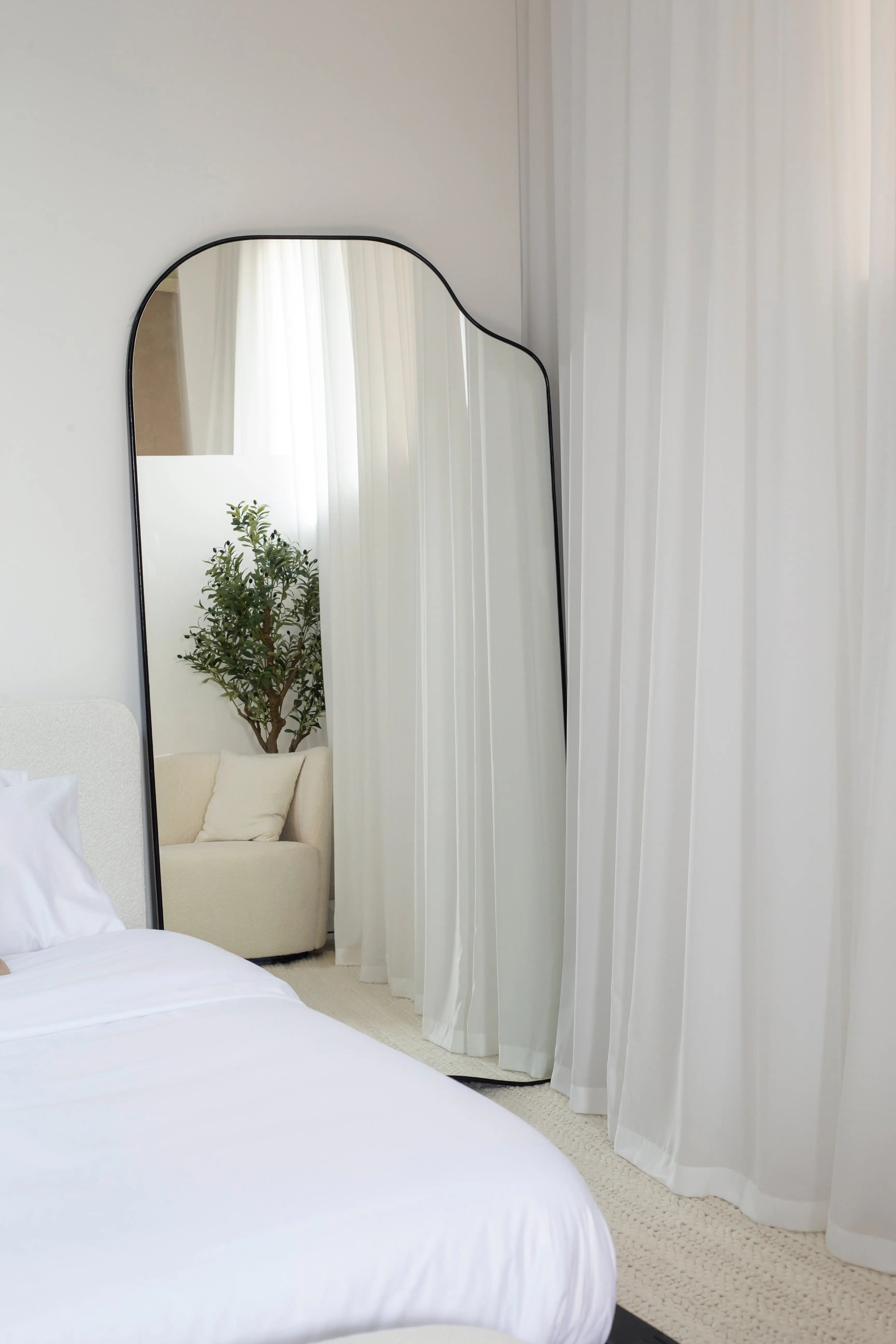 Grand Miroir avec Forme Irrégulière - The Miroir