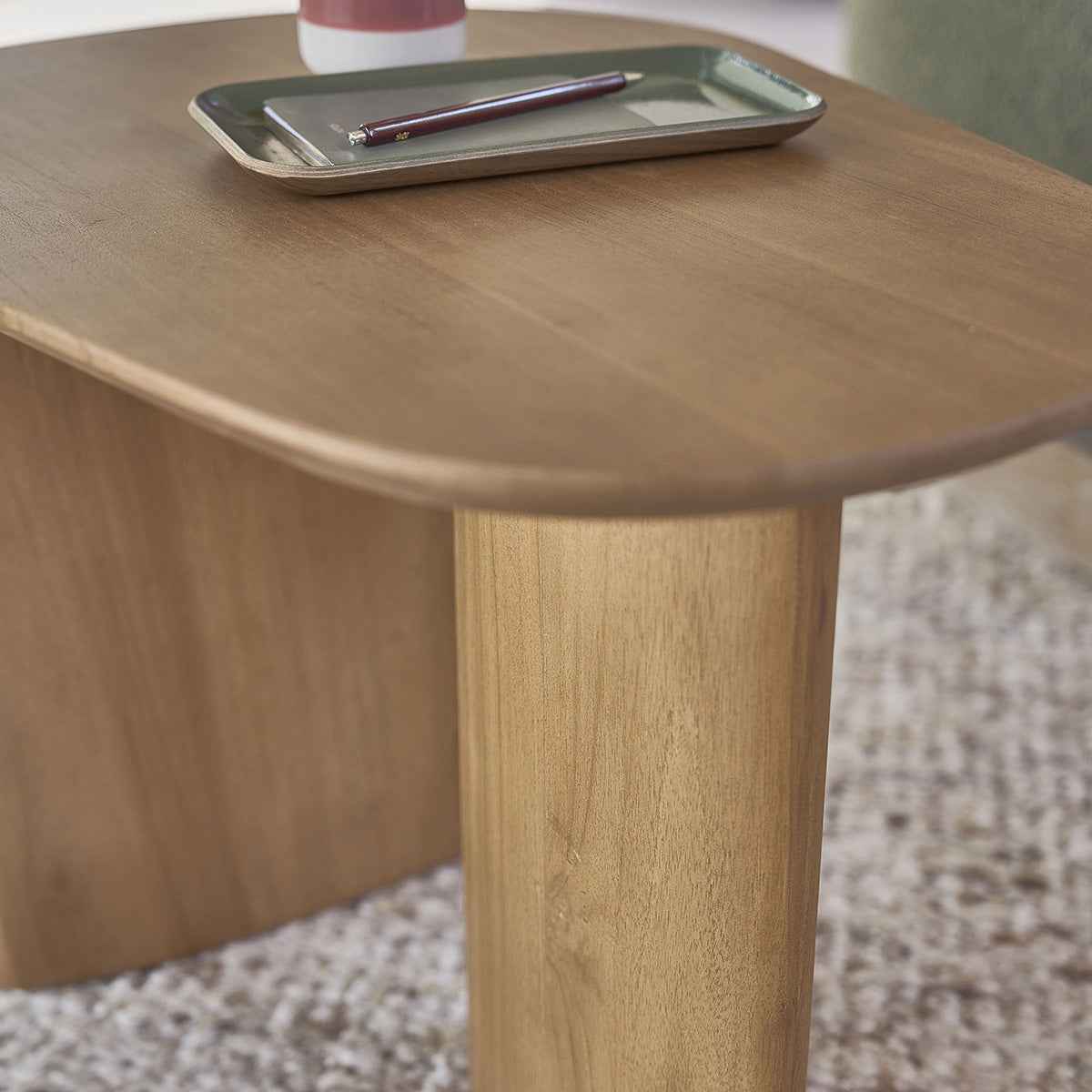 Table d'appoint en teck massif organique