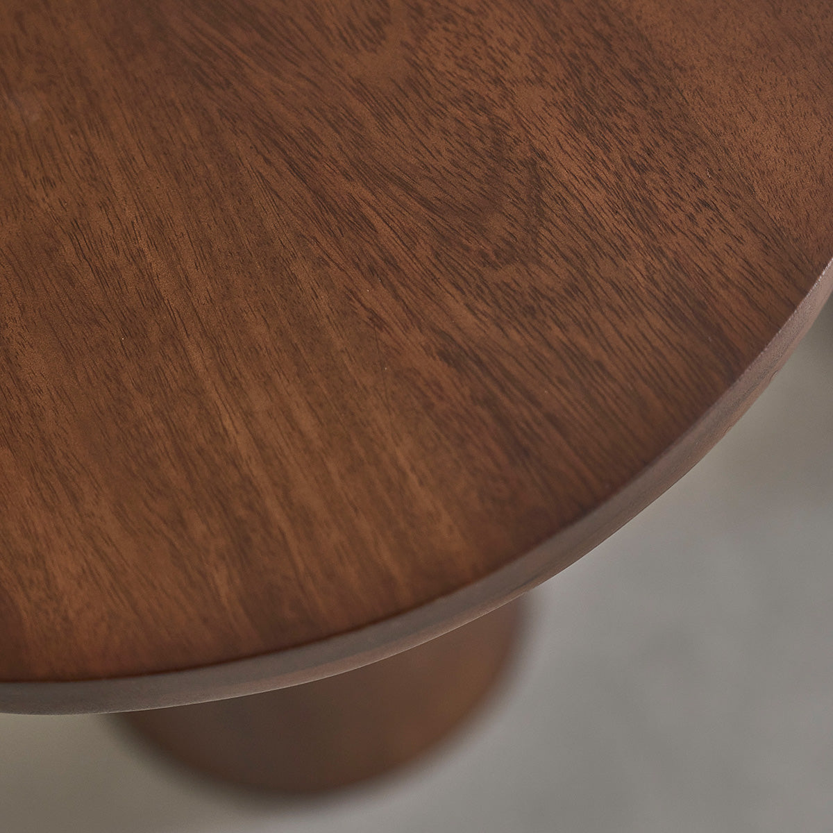 Table d’appoint en bois de manguier ronde - Le miroir.ma