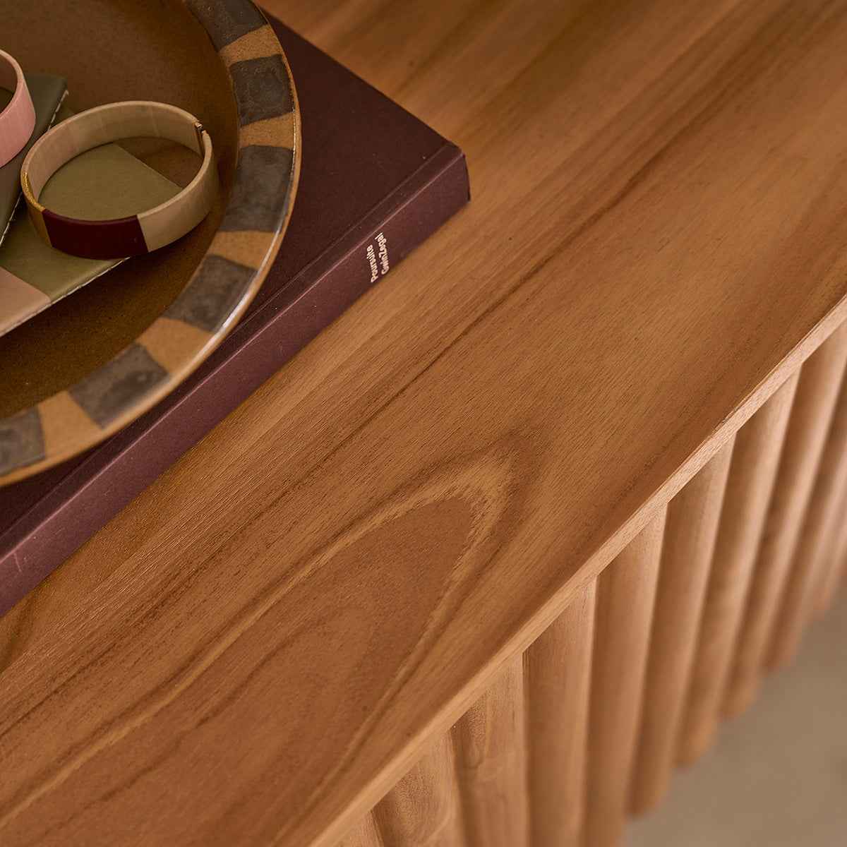 Meuble TV suspendu en bois de teck 140 cm