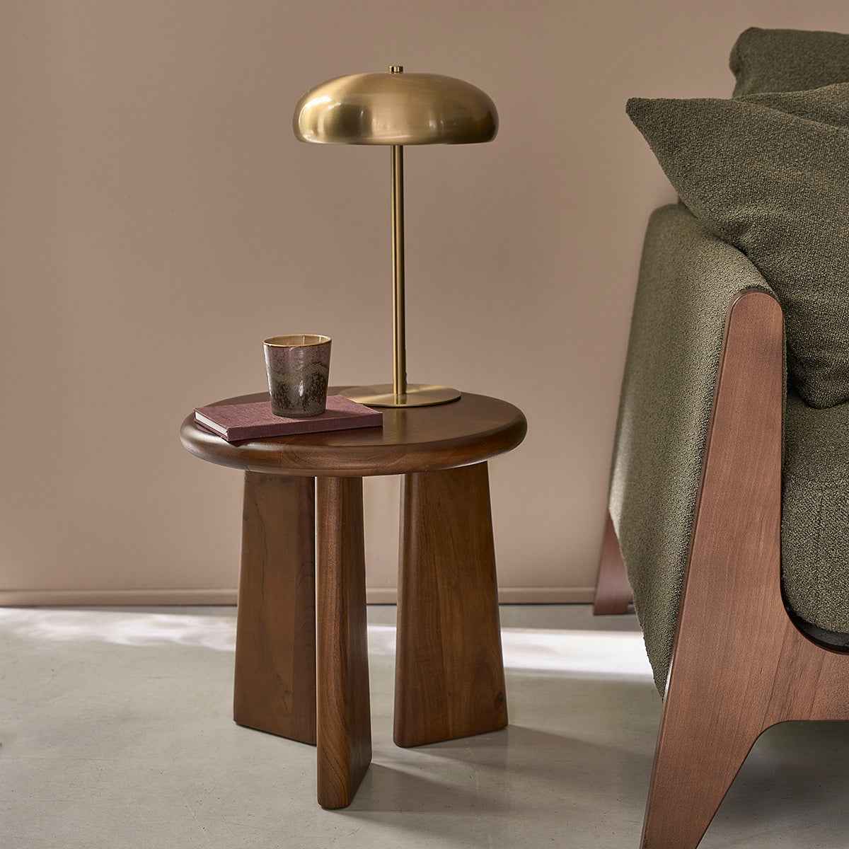 Table d'appoint en bois d'acacia ronde