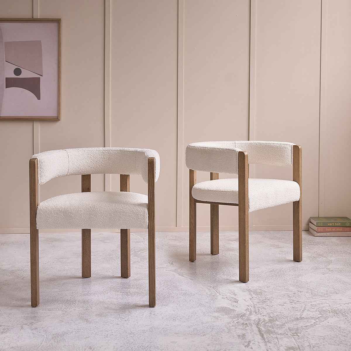 Chaise en chêne et tissu bouclette