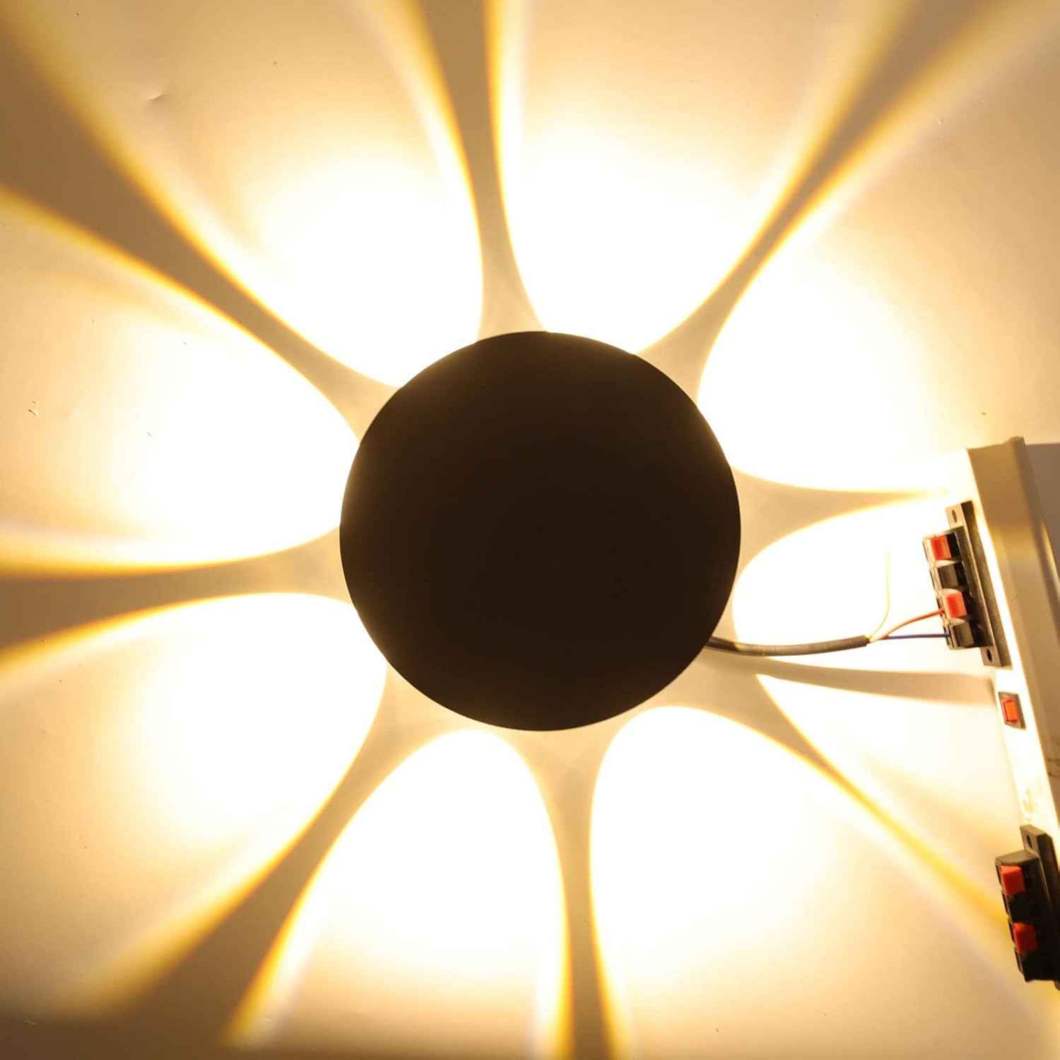 Applique murale noire à 8 Led étanche