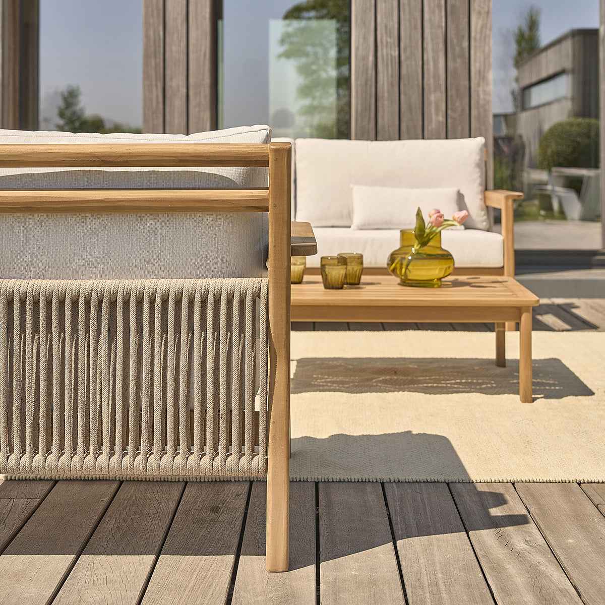 Fauteuil de jardin en teck massif avec coussins