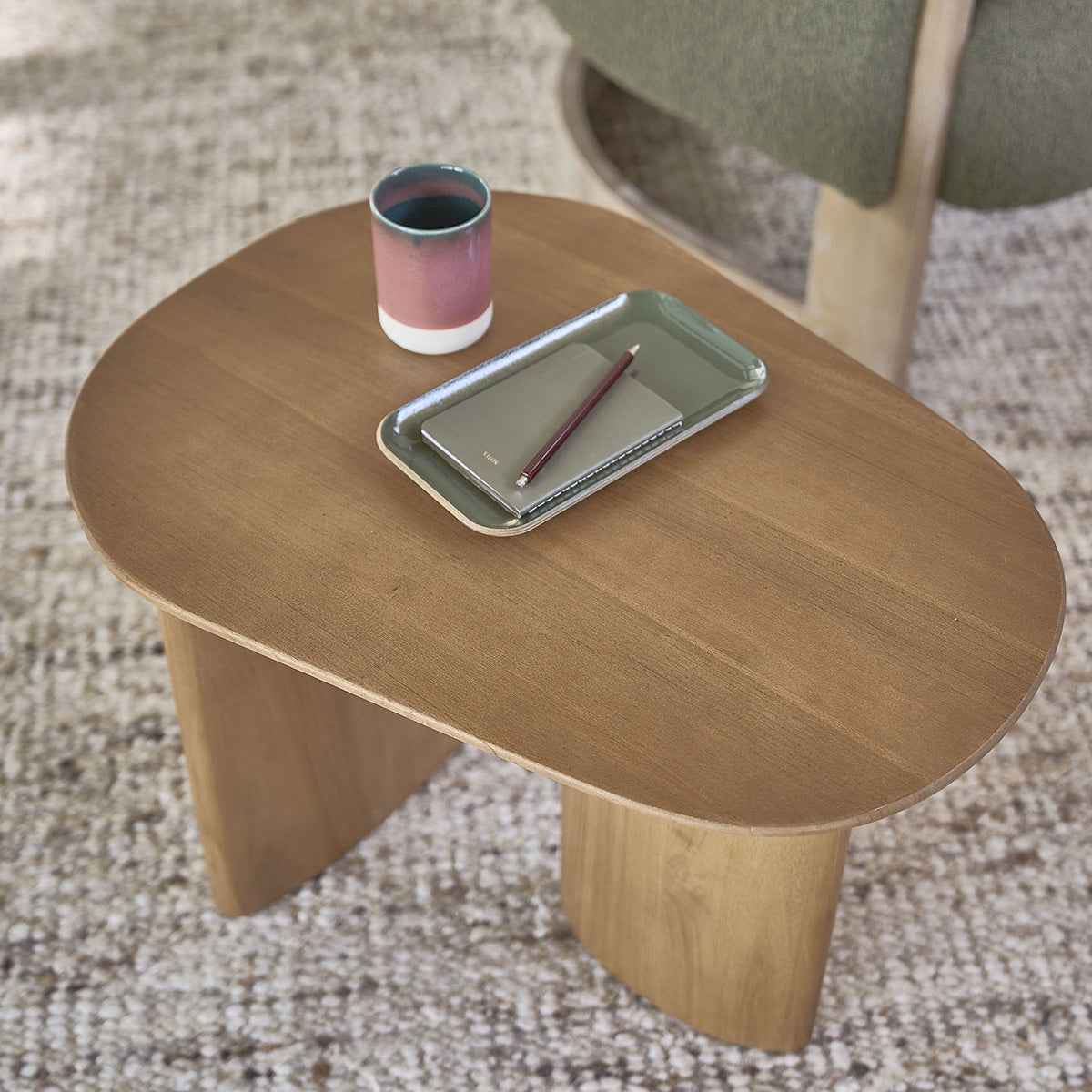 Table d'appoint en teck massif organique