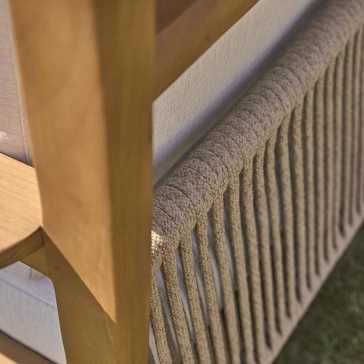 Fauteuil de jardin en teck massif avec coussins