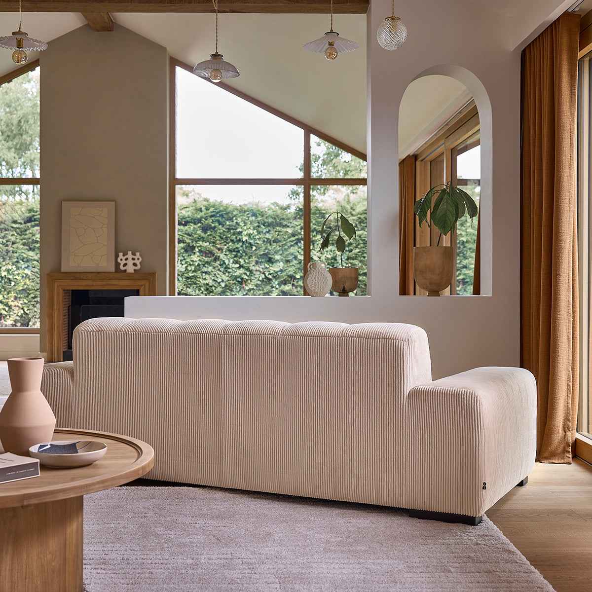 Canapé droit 3 places en velours côtelé écru