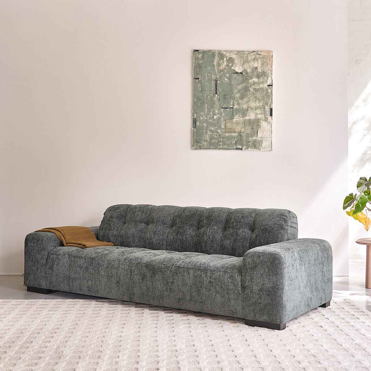 Canapé droit 4 places en velours tressé vert de gris