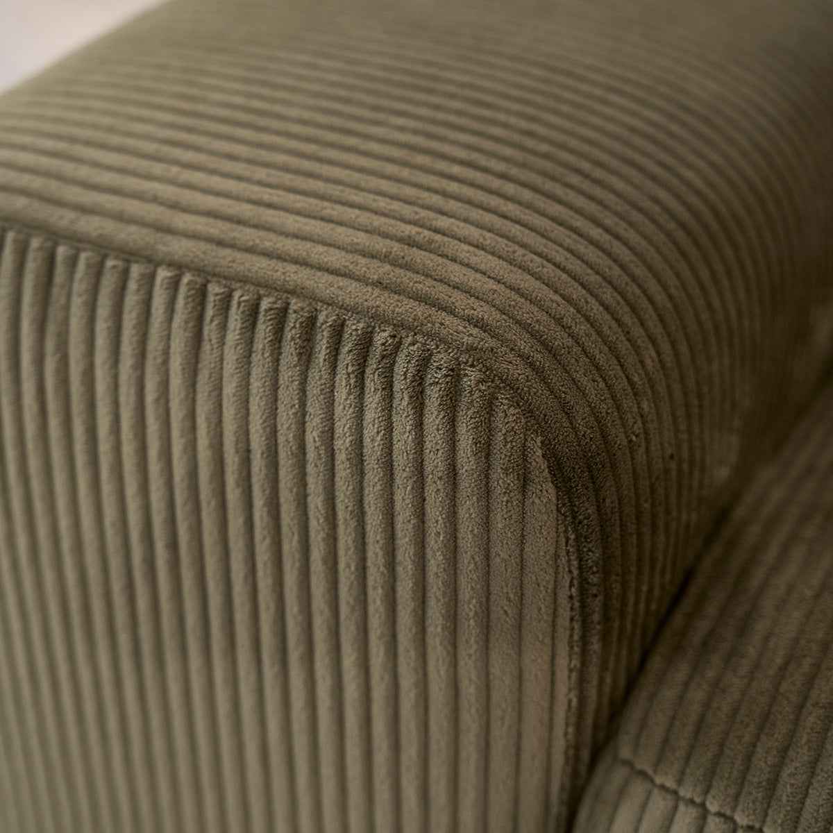 Canapé droit 4 places en velours côtelé kaki