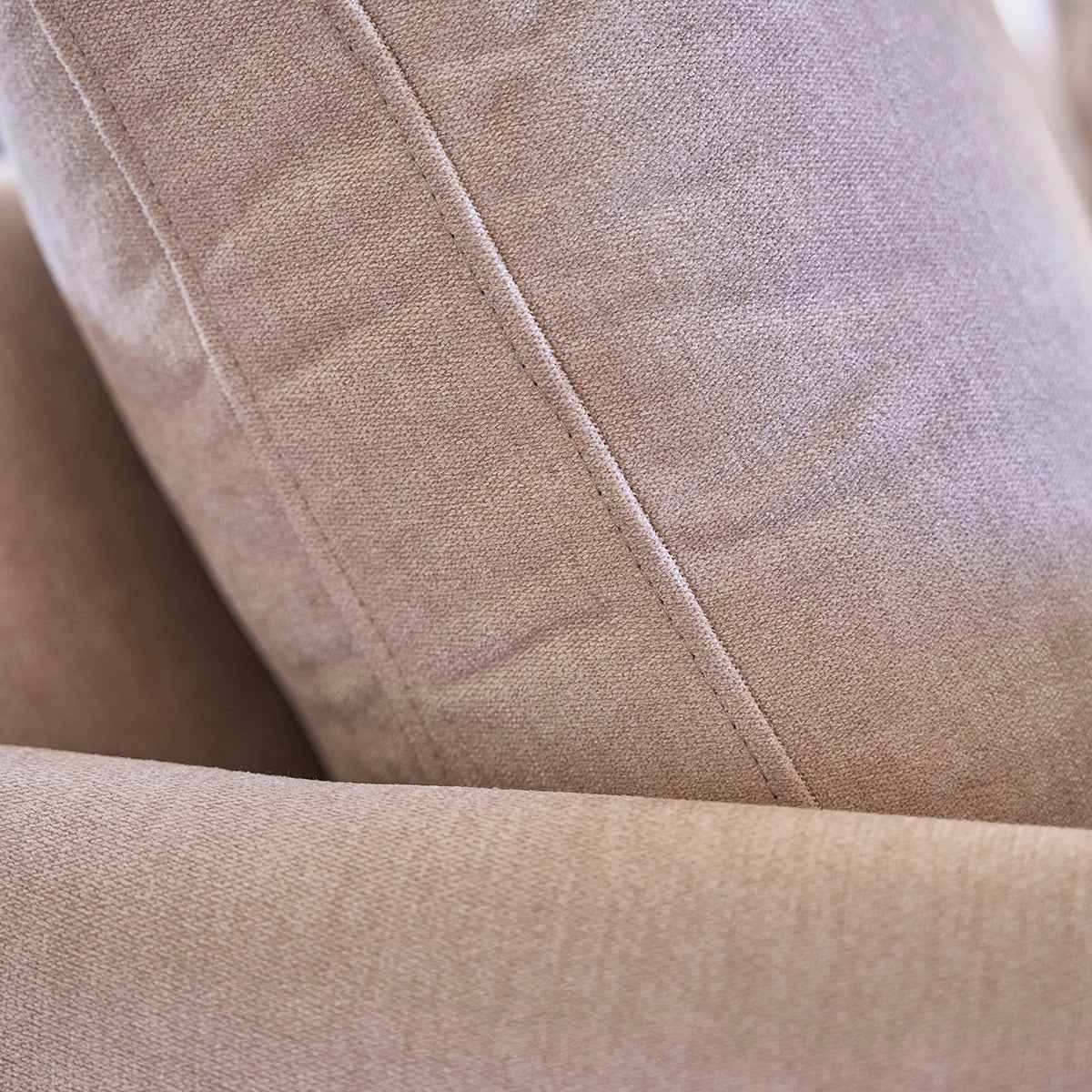 Canapé droit 3 places en bois massif et velours beige chiné