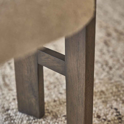 Lot de 2 chaises en chêne massif marron et tissu bouclette beige