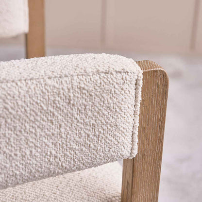 Lot de 2 chaises en chêne et tissu bouclette