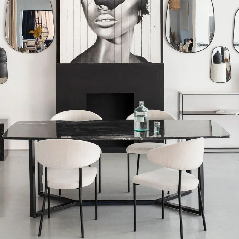 Table à manger en marbre noir – Élégance contemporaine - The Miroir