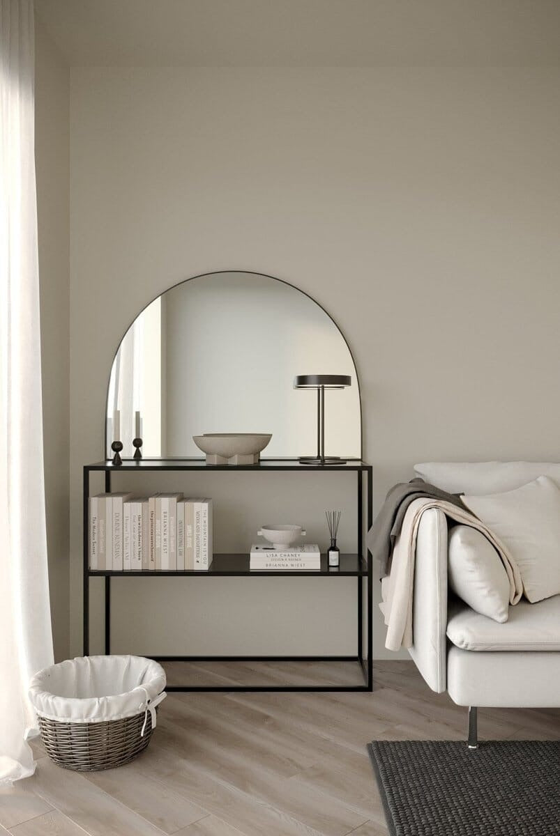 Grand miroir console noir forme arche – élégance moderne pour entrée ou salon.