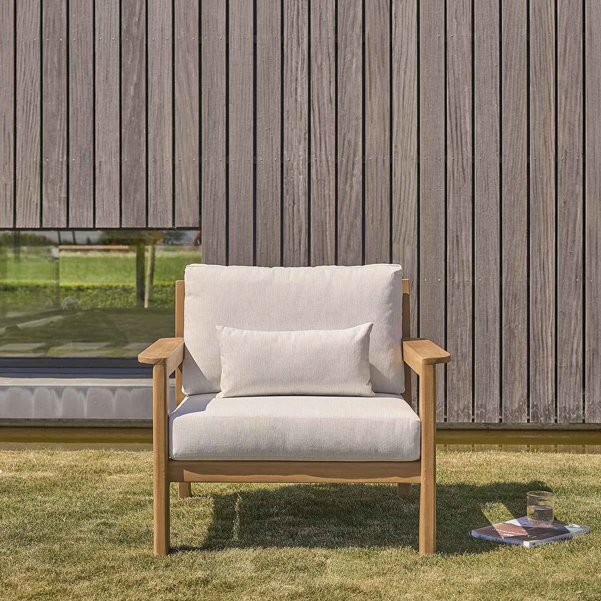 Fauteuil de jardin en teck massif avec coussins