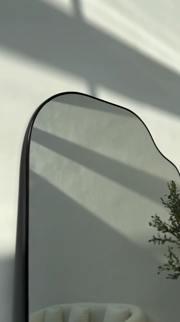 Miroir Organique Doré Arcadia